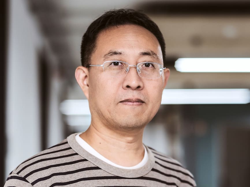 Fujichrome CDU-II (cross) (by Dehancer Team)